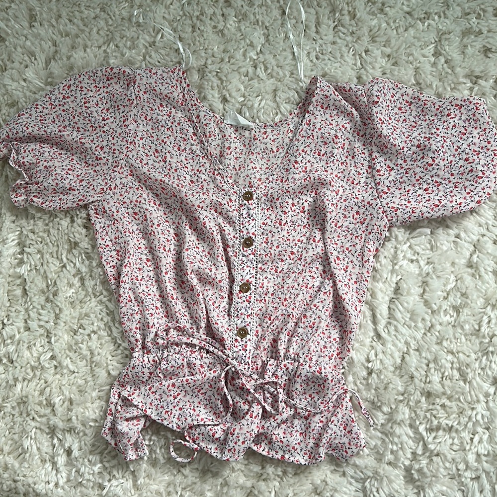 Pretty floral top